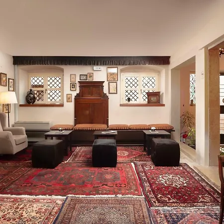 ヘリテージ アンジェロ ドロ ホテル ロヴィニ